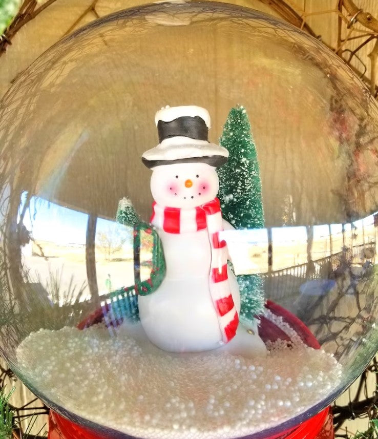 Grapevine Basket Snow Globe Christmas Wreath