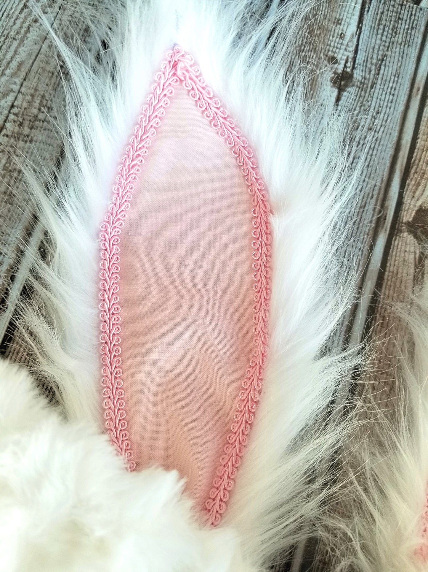 White Fake Fur Bunny Rabbit Wired Fabric Bow