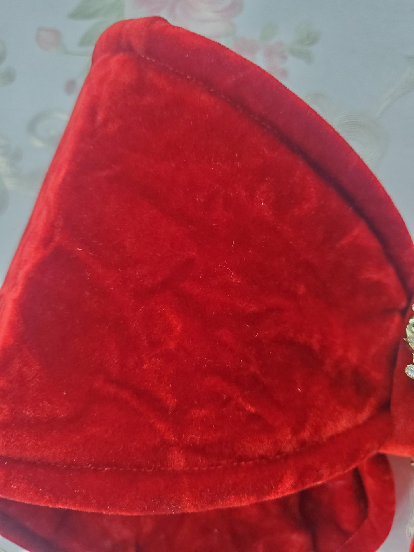Red Velvet Wired Fabric Bow