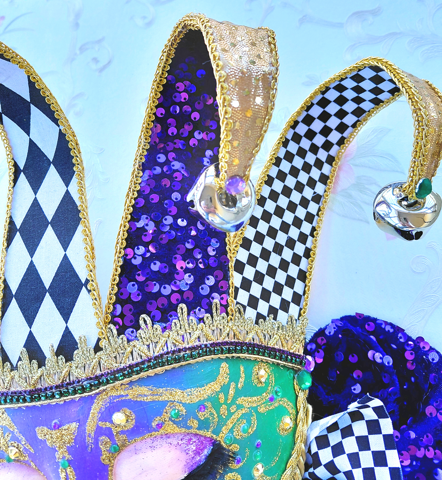 Full Face Mardi Gras Mask Wreath Attachment