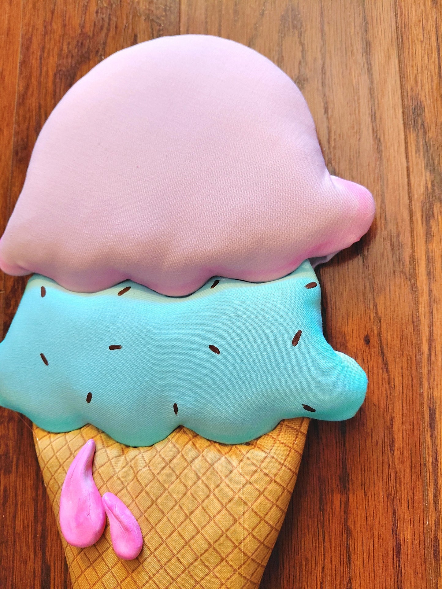 Set of 2 Ice Cream Cones