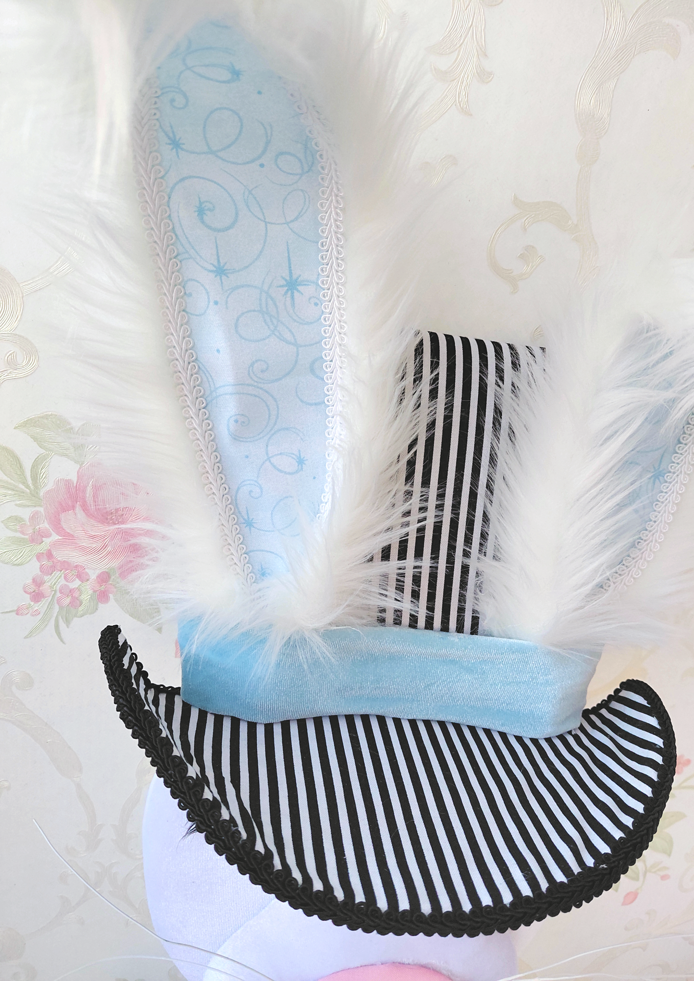 Wonderland White Rabbit Wreath Attachment