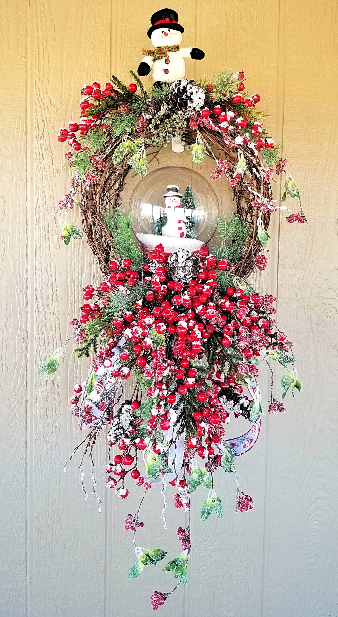 Grapevine Basket Snow Globe Christmas Wreath